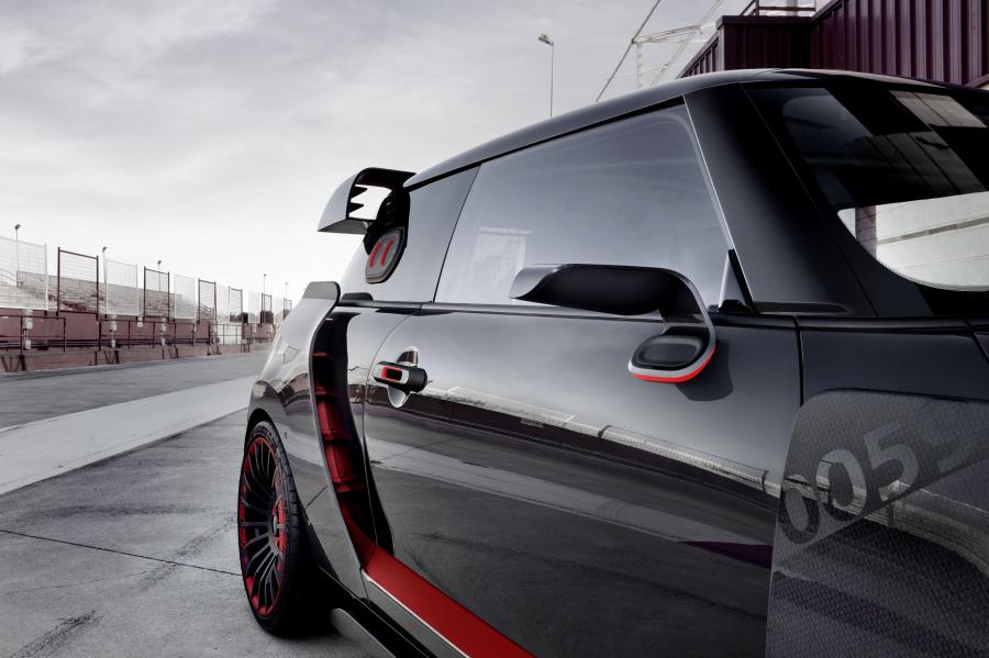 Детали экстерьера Mini John Cooper Works GP Concept (F56) 2017 года  (фото 7 из 63)